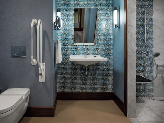 Deluxe Room, 1 King Bed, City View