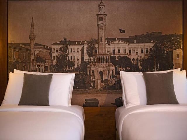 Deluxe Room, 2 Twin Beds, City View