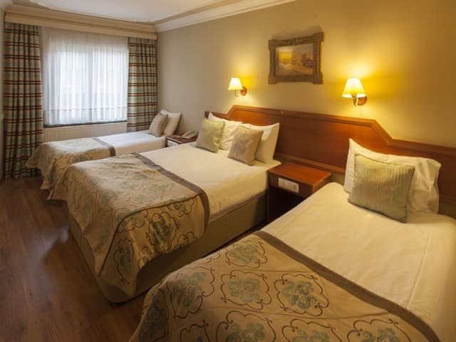 Standart Dört Kişilik Oda