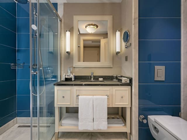 Family Suite (Main Building)