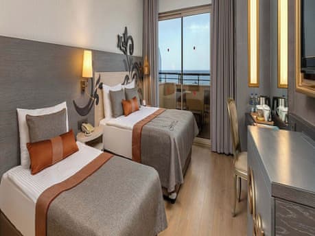 Standard Double Room, Partial Sea View