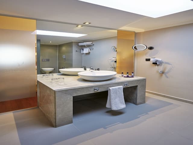 Delüks Çift Kişilik Oda