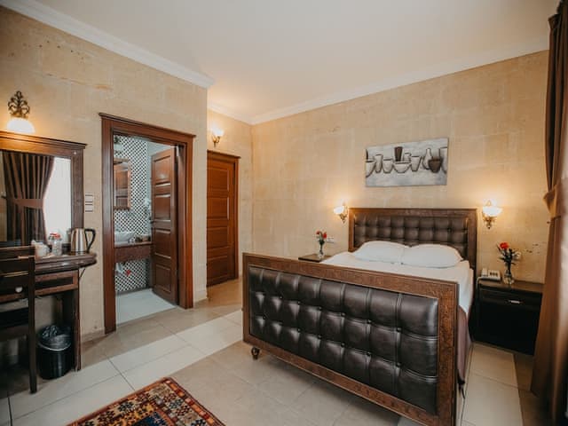 Double Stone Room
