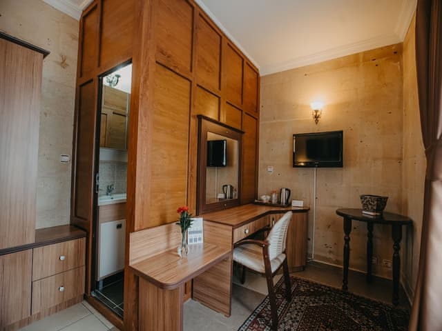 Single Stone Room