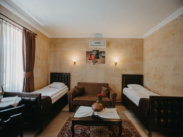 Deluxe Family Stone Suite