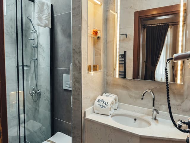 Double Stone Room