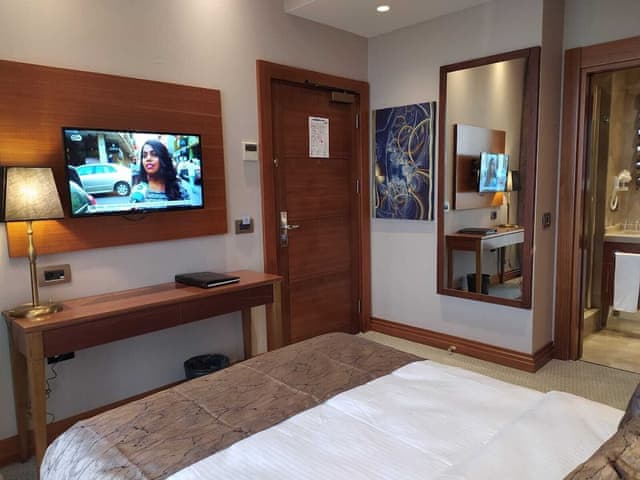 Standard Room, 1 Double Bed, Non Smoking, City View