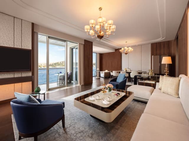 Mandarin Bosphorus Suite