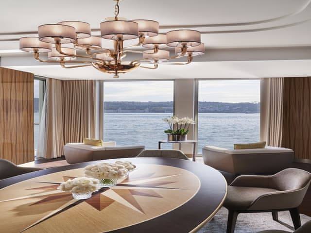 Mandarin Bosphorus Suite