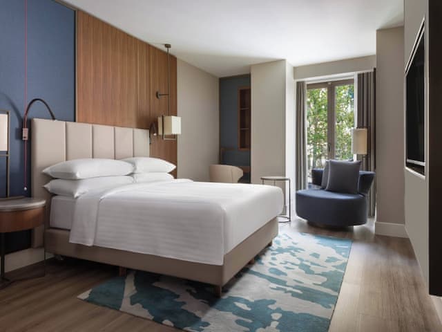 Standard Room, 1 King Bed, City View