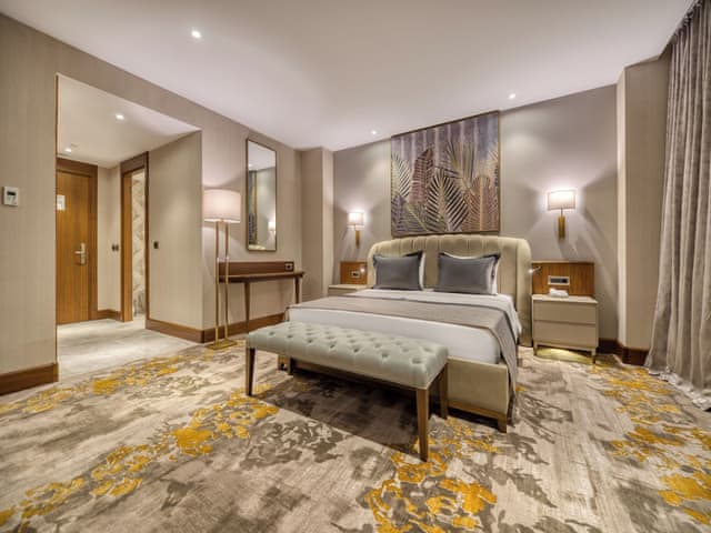 Deluxe Room, Pool View