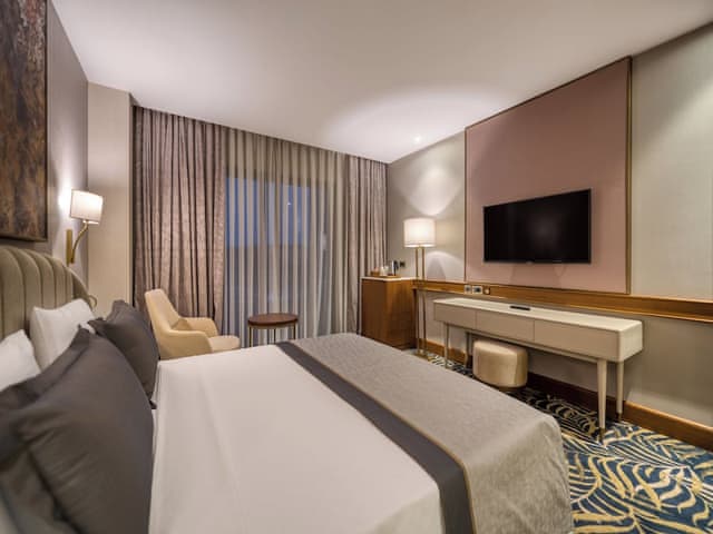 Family Room, Mountain View