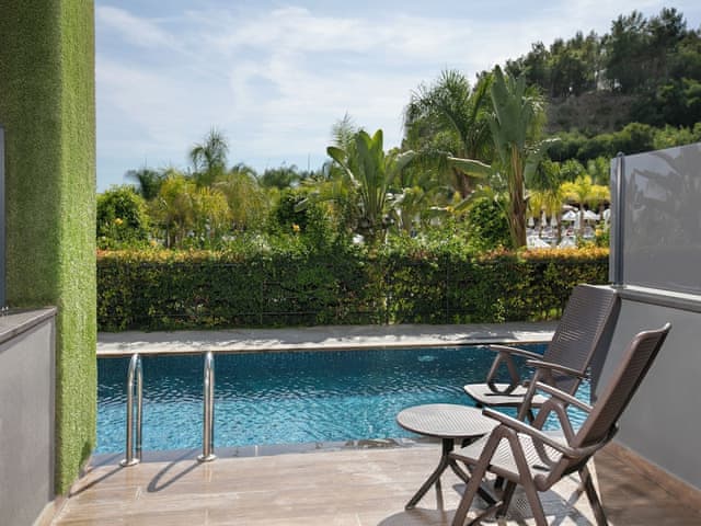 Family Swim up Garden View Room