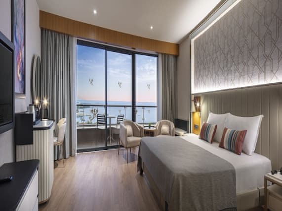 Superior Sea View Room