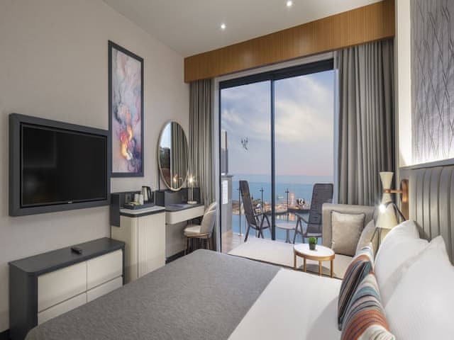 Superior Swim up Sea View Room