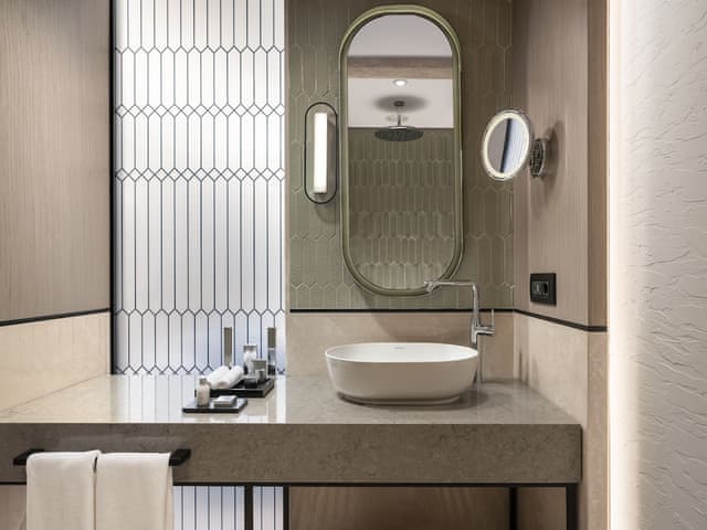 Superior Room (Collection)