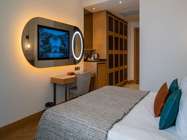 Standard Room with Direct Pool Access