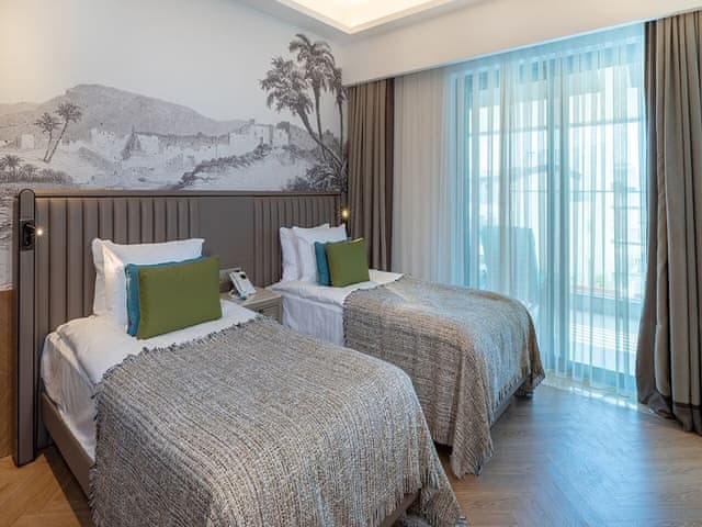 Family Room Pool Access via Stairs