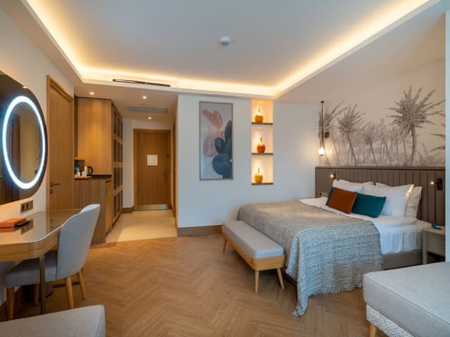 Large Room Pool Acees via Stairs