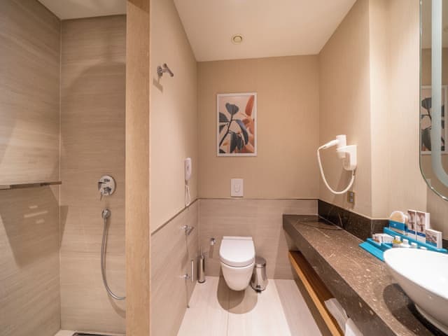 Large Room Pool Direct Access