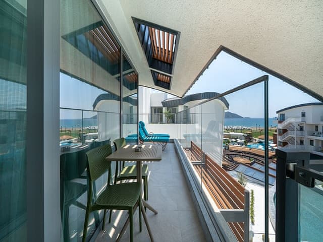 Family Room Pool Access via Stairs