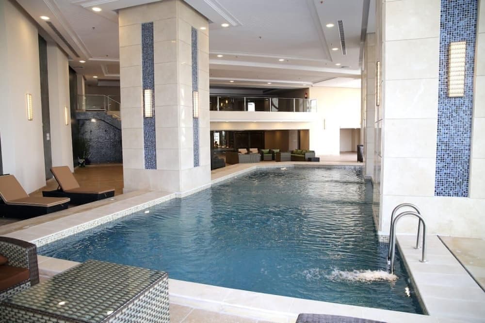 Violet Al Azizia Hotel