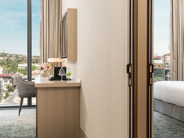 Deluxe City view King