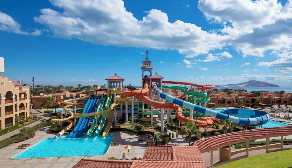 Charmillion Gardens Aquapark