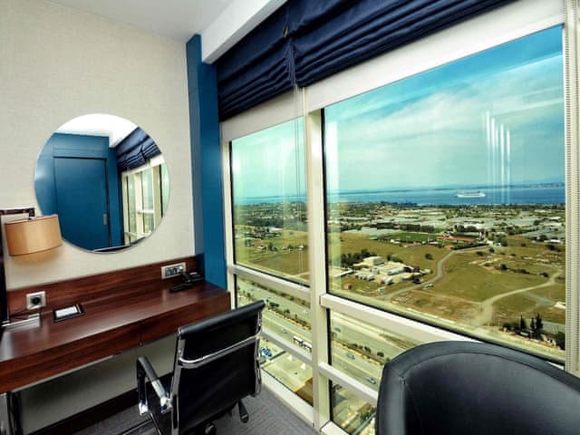 Executive Suite, 1 King Bed, Sea View