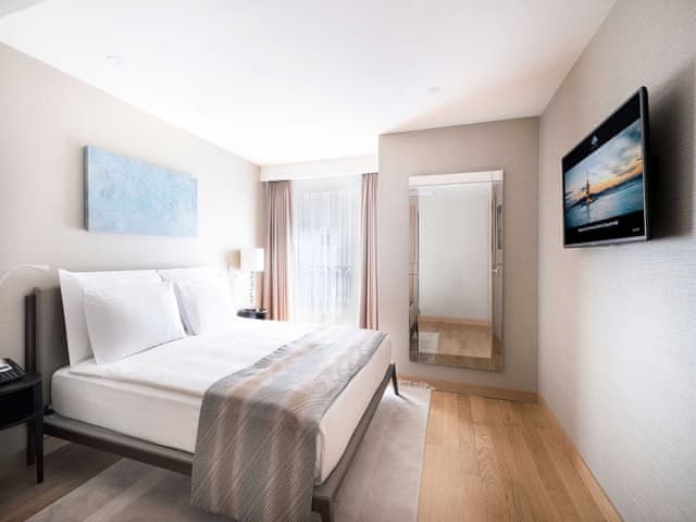 Park Bosphorus One Bedroom Residence with City View