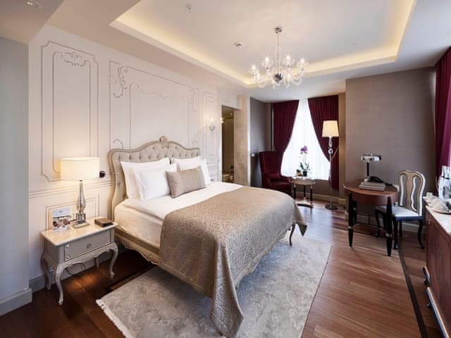 Deluxe Room with City view