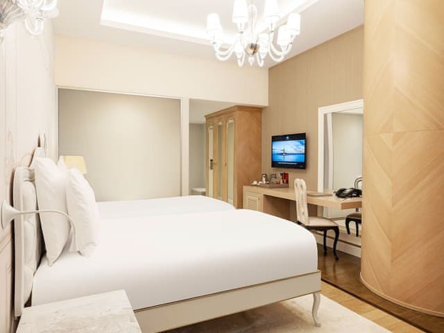 Superior Evergreen Room