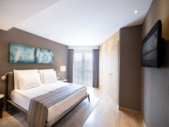 Park Bosphorus One Bedroom Residence with Garden Terrace