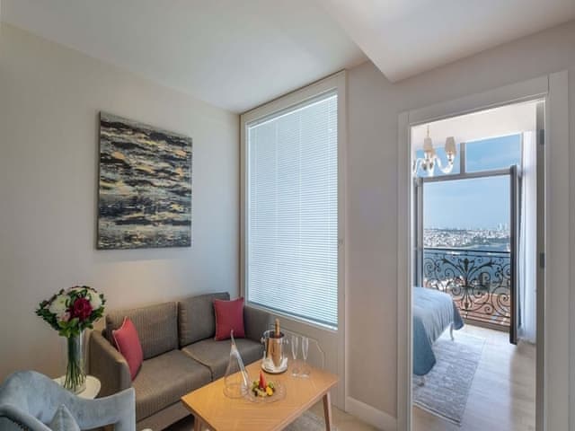 Executive Suite With Bosphorus View Lounge Access