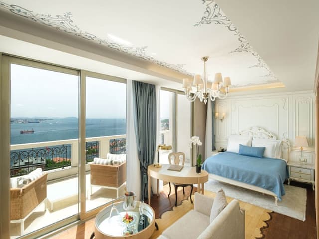 Terrace Suite with Bosphorus View Lounge Access