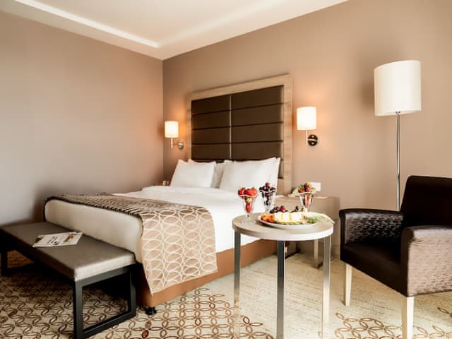 Superior Room, Partial Sea View