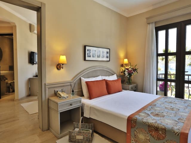 Family Quadruple Room, 2 Bedrooms, Sea View