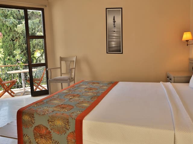Standard Double or Twin Room, Garden View