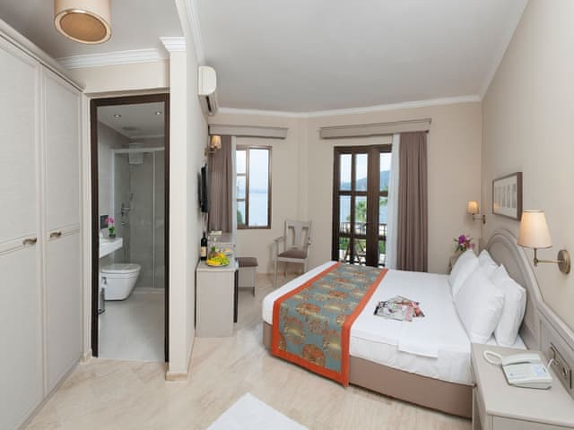 Family Quadruple Room, 2 Bedrooms, Sea View