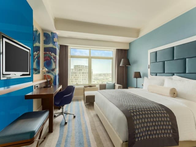 Deluxe Room, 1 King Bed (Accessible)