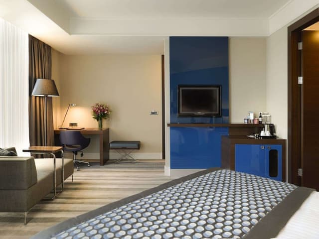 Suite, 1 King Bed