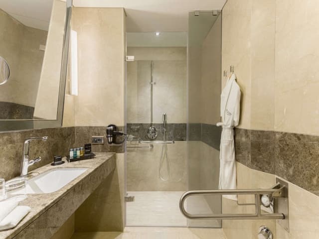 Deluxe Room, 1 King Bed (Accessible)