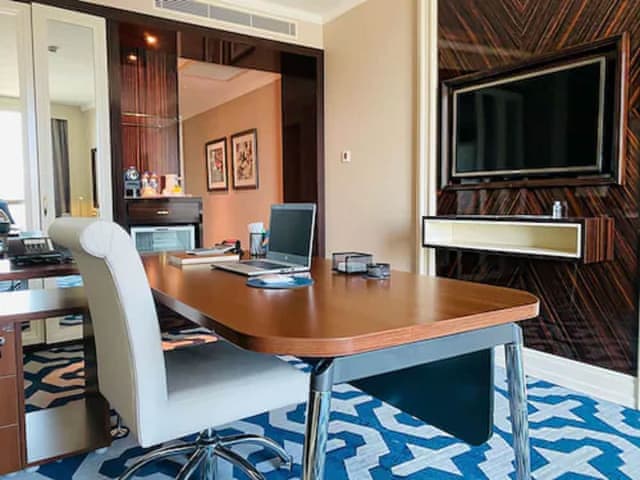Presidental Suite with King Size Bed