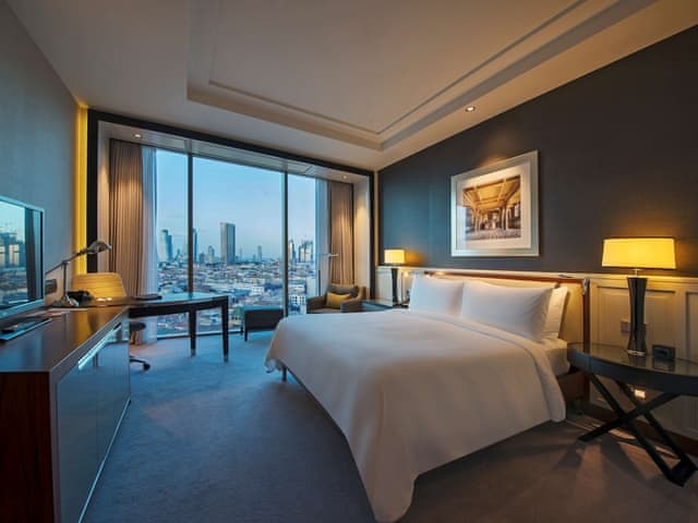 Basic Room, 1 King Bed