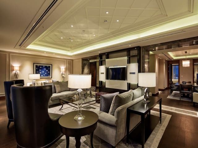 Premium Suite (Ambassador, Lounge Access)