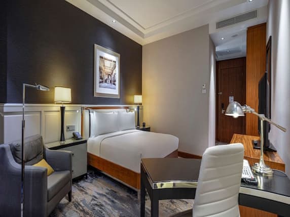 Deluxe Room, 1 King Bed, Sea View