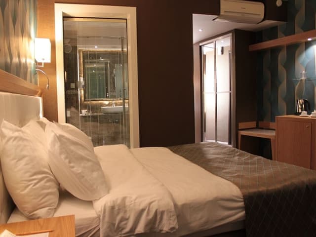 Deluxe Single Room City View