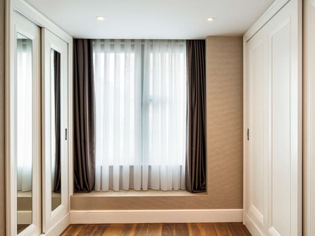 Panoramic Suite City View with Lounge Access