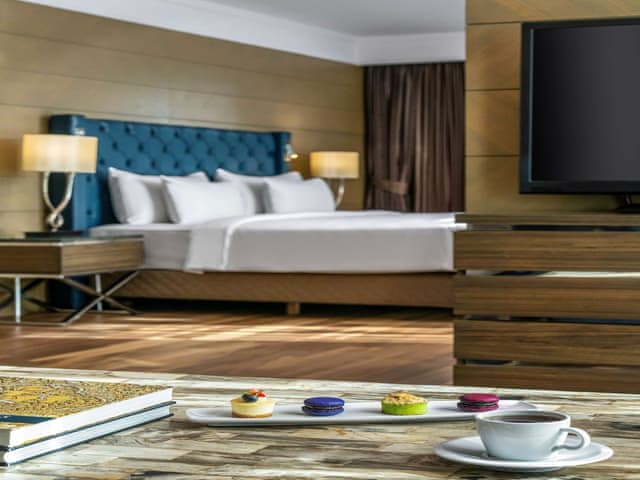 Junior Suite, City View (Lounge Acc)