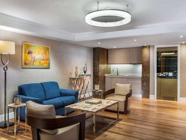 Superior Suite (Lounge Access)